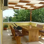Gasparovic Apartment Sukošan